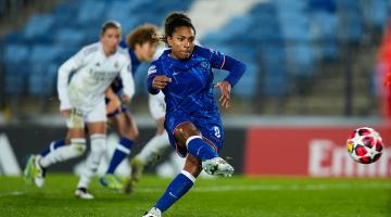 Catarina Macario taking Chelsea's first penalty kick to level the score