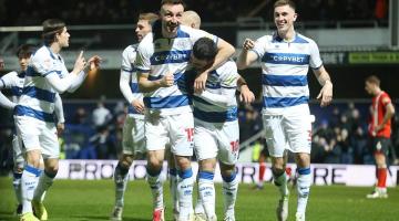 The R's celebrate Morgan Fox's goal against Luton Town