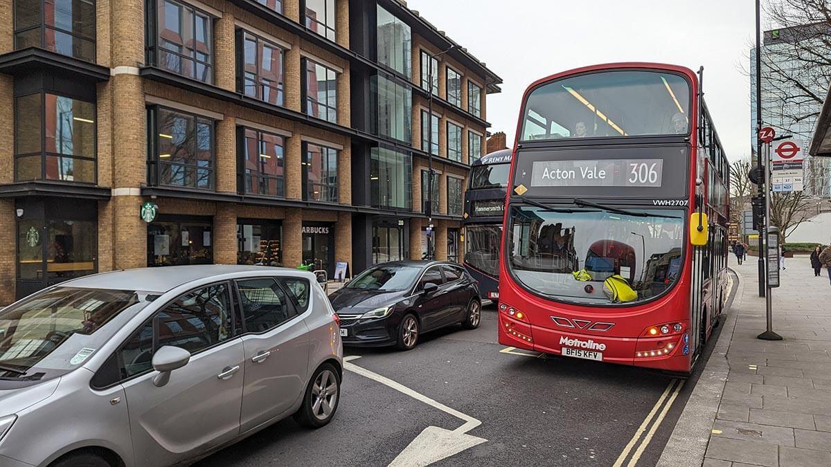 A 306 bus in Hammersmith Road