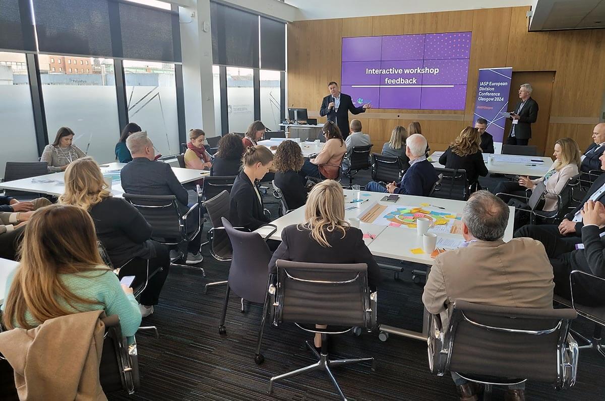 Cllr Stephen Cowan, Leader of Hammersmith & Fulham, leading a workshop at the IASP conference in Glasgow