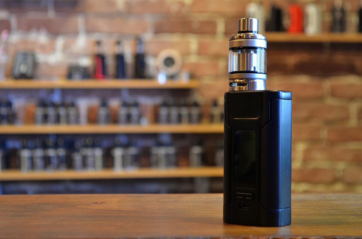 Box mod vaping device