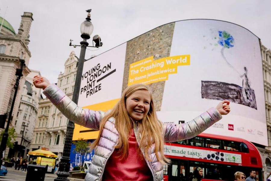 H&F pupil Hanna Jelonkiewicz celebrating her Young London Print Prize win.