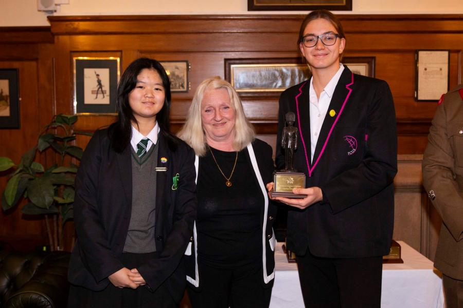 Mahya Chan and Sofija Gelev, receiving their award from Cllr Daryl Brown