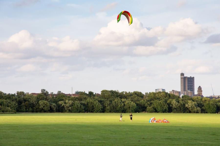 Wormwood Scrubs, W12