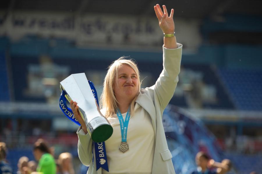 Emma Hayes lifts the WSL trophy in 2023
