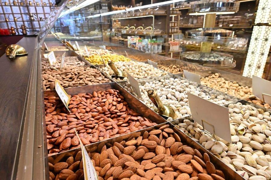 The shop has 86 varieties of nuts