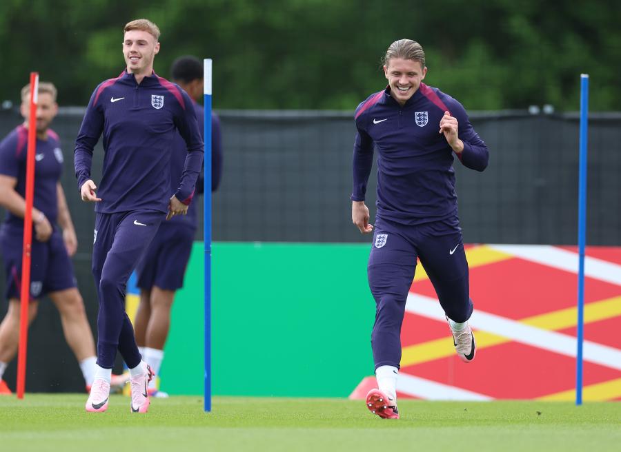 Cole Palmer and Conor Gallagher together in England training