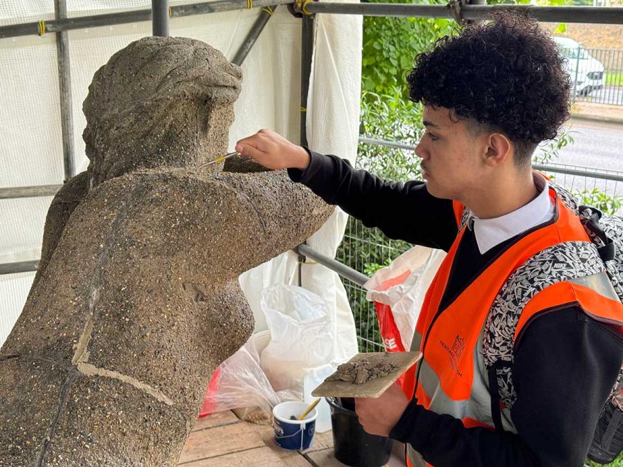 Ali, 15, from Westside School trying his hand at conservation