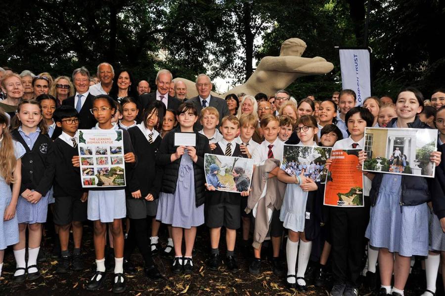 The Leaning Woman launch with HRH The Duke of Gloucester, Deputy Mayor Cllr Daryl Brown, St Peter’s Residents’ Association chair Joanna Edmunds, and pupils from St Peter’s and Good Shepherd primary schools