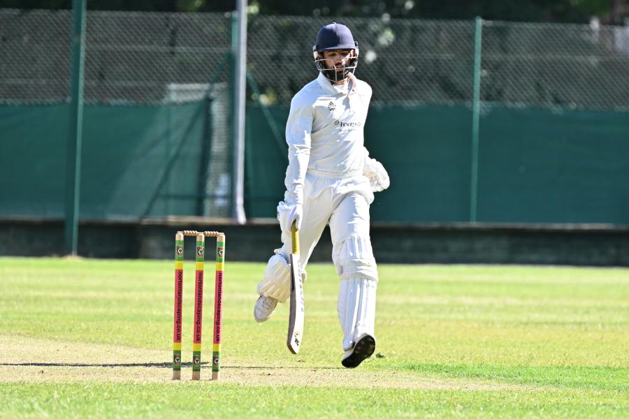  Ikjot Thind got one wicket, but it wasn't enough to win the T20 final