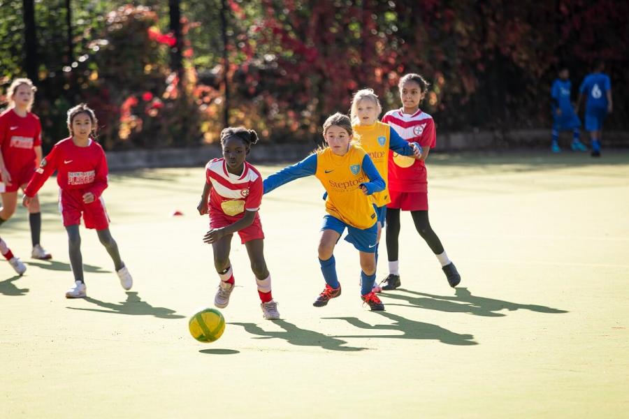 Larmenier & Sacred Heart (in yellow) are aiming to reach the final again.