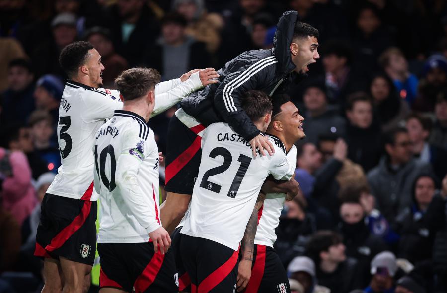 Fulham celebrate Rodrigo Muniz's late winner against Chelsea