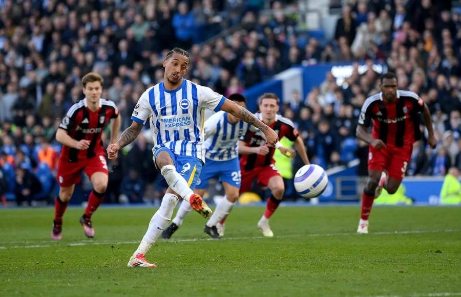  Joao Pedro of Brighton & Hove Albion scores his team's second goal