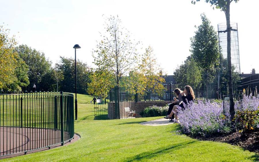 Council Cash Boost For Resident Led Improvements To Hammersmith S Frank Banfield Park London